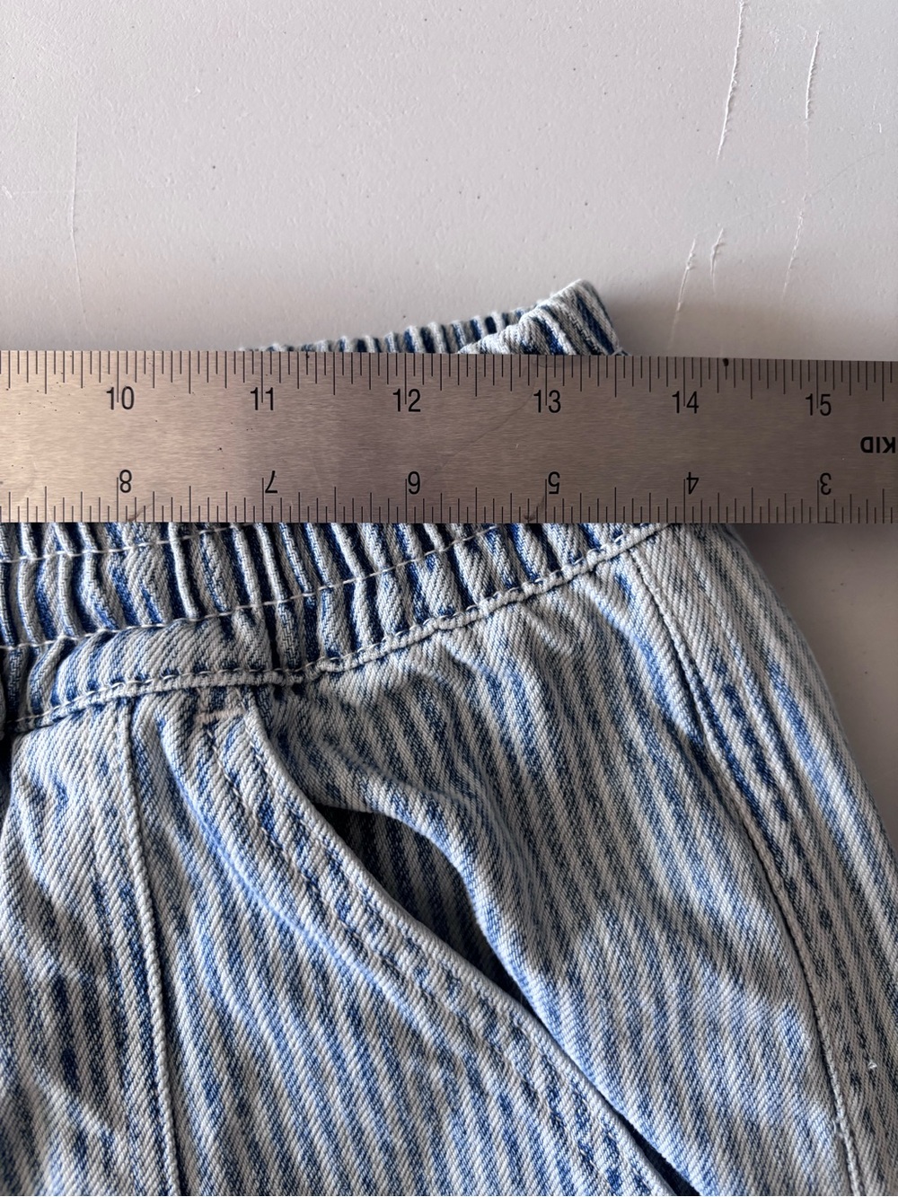 We The Free Bright Eyed Low-Slung Pull-On Barrel Jeans XS $148 - Picture 6 of 7
